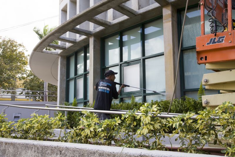 Powerwashing for Commercial Property