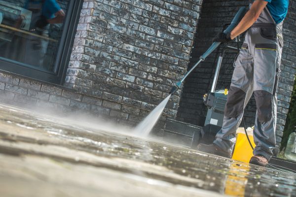 Storefront Pressure Washing in Cape Coral