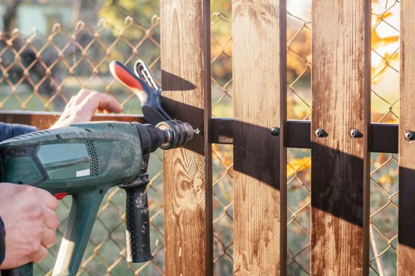 Wood Fence Maintenance