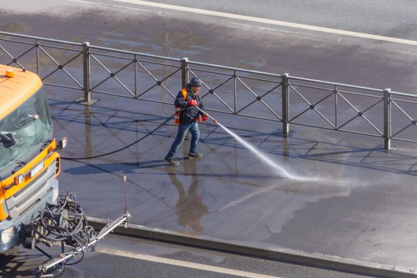 Asphalt Pavement Cleaning