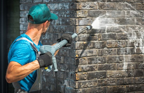 Exterior Masonry Cleaning in Cape Coral