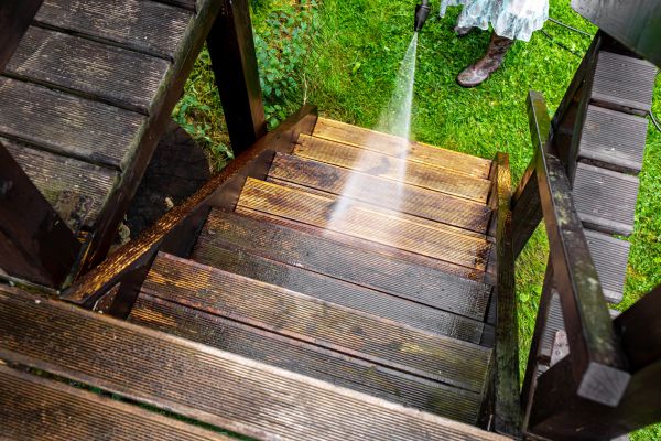 Wood Power Washing in Cape Coral