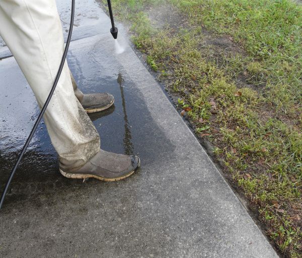 Concrete Slab Powerwashing in Cape Coral
